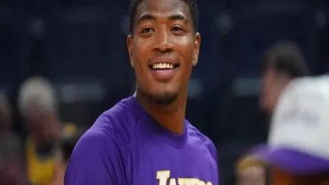 梅西苏亚雷斯因触颈犯规被罚41万，热议持续，243条评论反响强烈